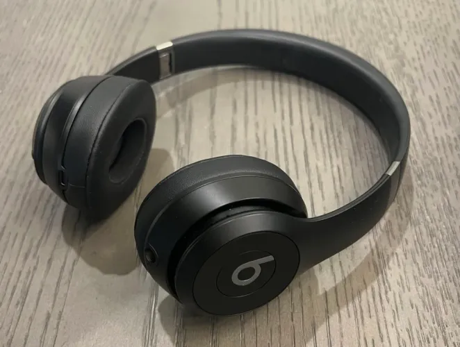 Fone Beats Solo 4 Novo Excelente 