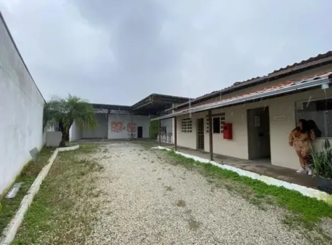Galpão / Depósito / Armazém com 1 quarto para alugar em Sete Lagoas