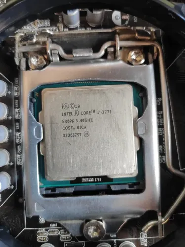 TROCO ou VENDO Processador Intel Core i7-3770 3ª Geração LGA 1155 ? 4 Núcleos e 8 Threads