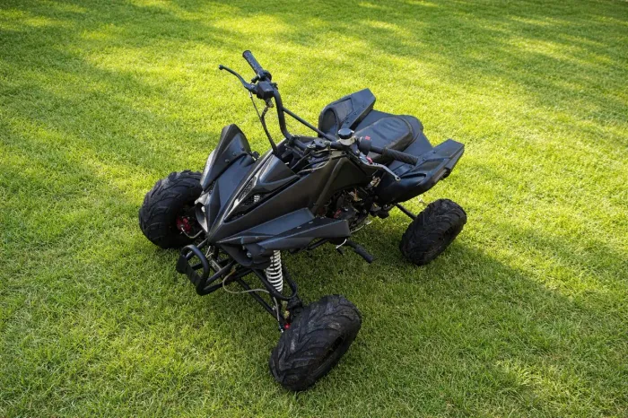 Vendo quadriciclo Shineray 4 marchas, motor similar ao da bis