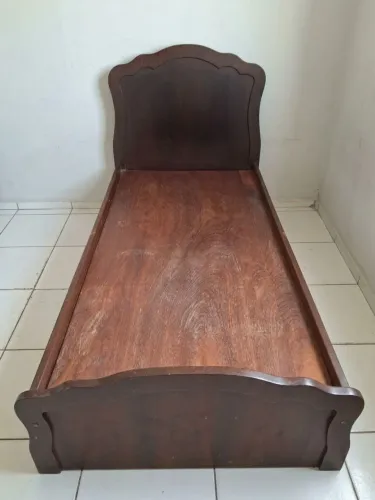 Cama( NÃO ACOMPANHA O COLCHÃO)