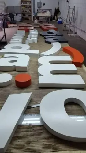 Letra caixa 