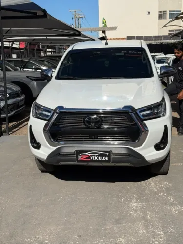 Toyota Hilux CD SRX 4X4 2.8 TDI 16V Diesel Aut. 2024