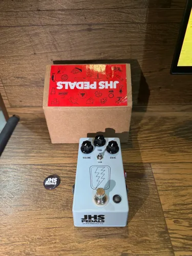Pedal Superbolt JHS
