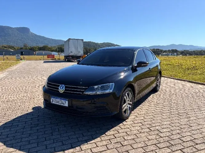 Volkswagen Jetta Comfortline 2.0 T.flex 8V 4P Tipt. 2015