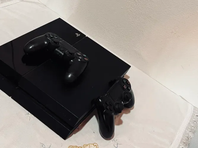 Vendo um ps4