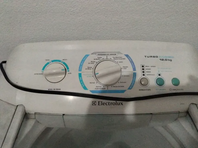 Máquina de lavar Turbo 12KG Electrolux