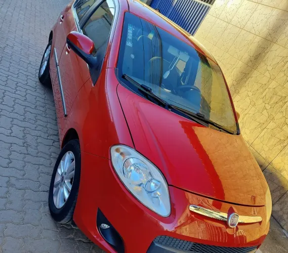Fiat Palio Essence 1.6 Flex 16V 5P 2014
