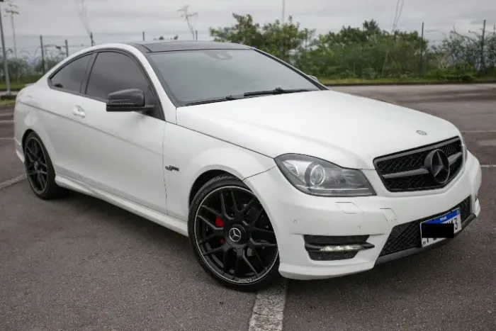 Mercedes-Benz C-250 CGI Sport Coupe 1.8 16V TB Aut. 2013
