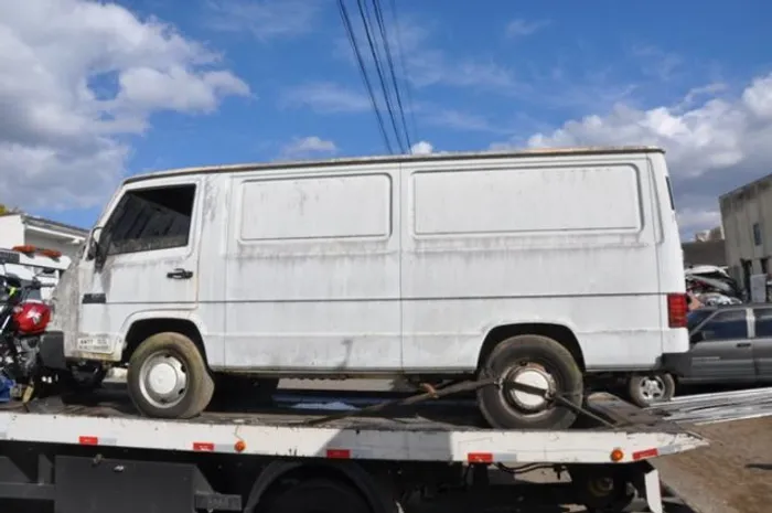 Sucata Mb180 1993/1994, para retirada de peças