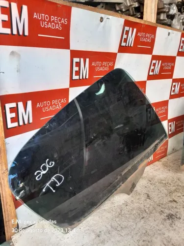 Vidro traseiro direito Peugeot 206 2002 1.0