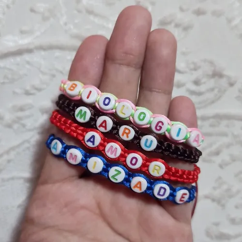 Pulseira macrame com nome/palavra 
