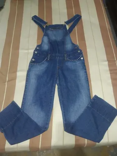 MACACÃO Tam. M/38. CALÇA JEANS FEM. JARDINEIRA (MOONSHINE) Azul escuro. ORIGINAL