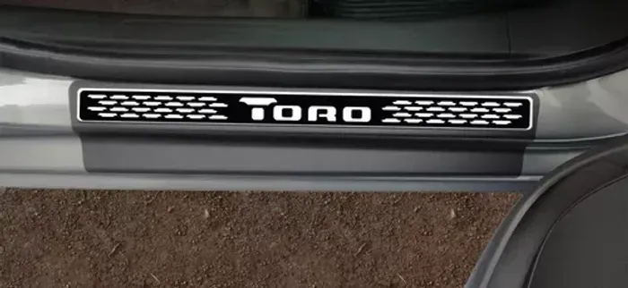 Soleira Elegance Premium Da Fiat Toro
