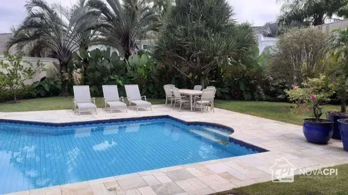 Sobrado a venda no Condomínio Jardim Acapulco - Guaruja