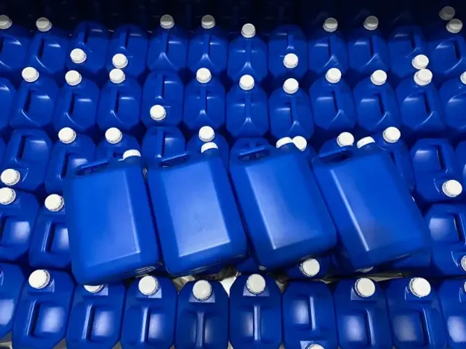 Galão Bombona de 5 litros com tampa - Marca Emplas Galões