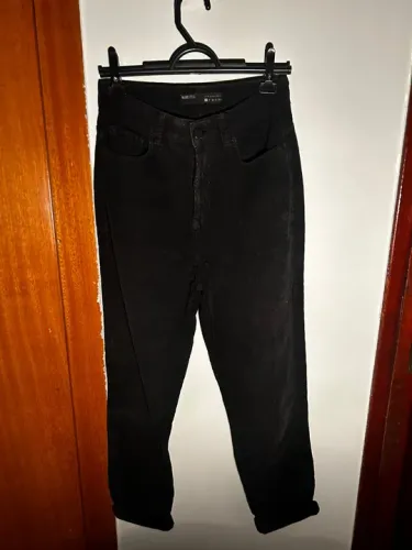 Calça veludo mom jeans