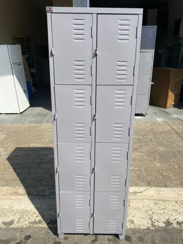 Roupeiro de aço 8 portas pequenas