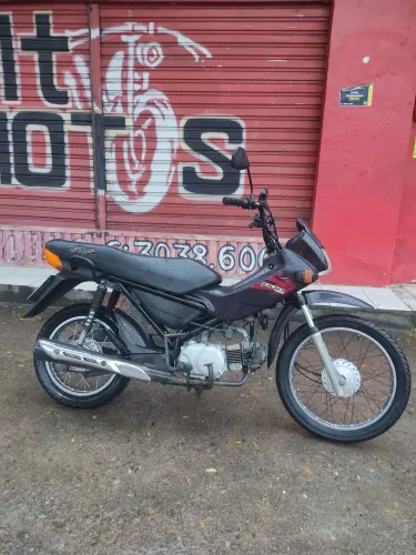 Honda Pop 100.  Ano:2012.  Km:59.000.  R$: 7.300