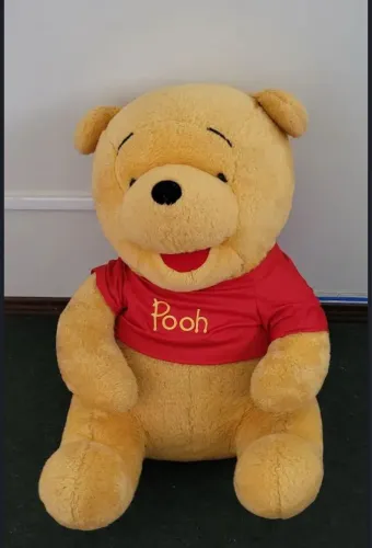 Urso Pooh de pelúcia gigante