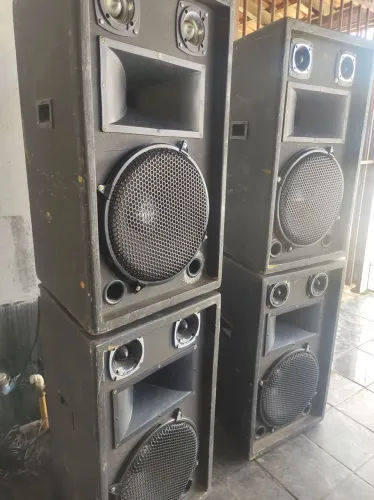 Equipamento de Som Ao vivo ou Som Mecânico
