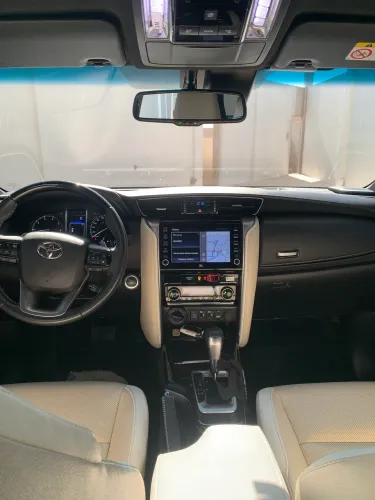 Toyota Hilux SW4 Diamond 2.8 TB 4X4 Die. Aut. 2022