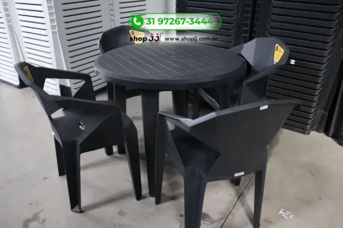 KIT MESA DESMONTÁVEL E 4 POLTRONAS DIAMOND