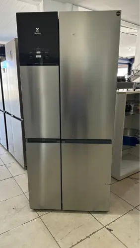 Geladeira 4 portas Electrolux