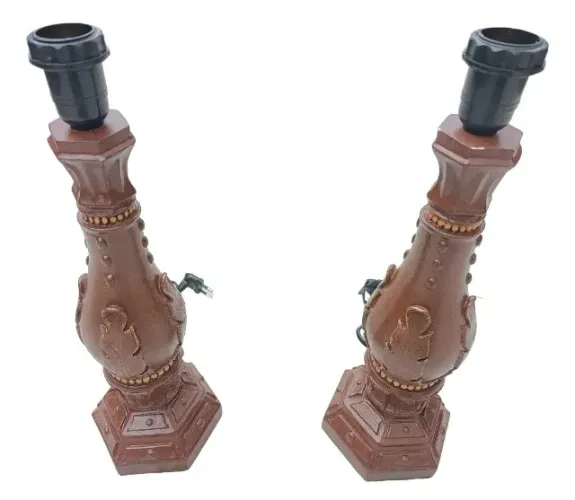 Par De Abajur Em Resina Imita Madeira - Marrom C/ Dourado