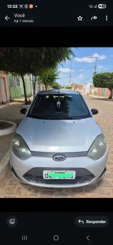 Carro de mulher, no nome de mulher