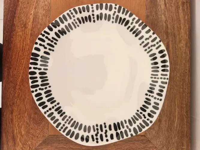 4 pratos rasos de 27,5 cm de diâmetro - Marca: Oxford Ryo Ink