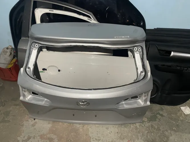 Tampa Traseira corolla Cross