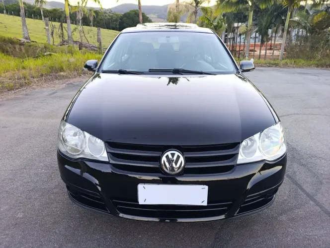 VW Golf Automático (Teto solar + Rodas 17) - 2008.