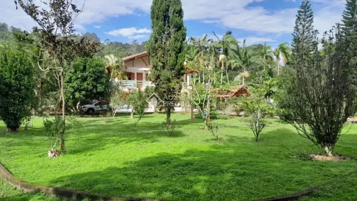 Área de terra em Sambaqui com 72.000m²