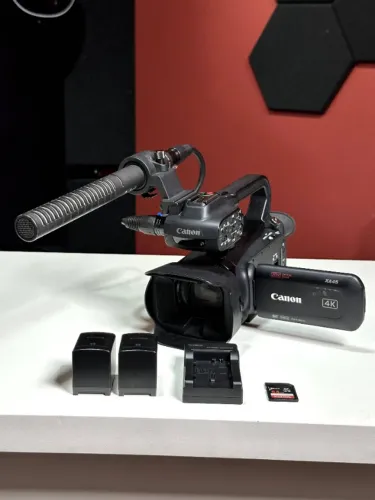 Kit Filmadora Canon XA45 + Microfone RODE - Perfeita para Casamentos e Documentário