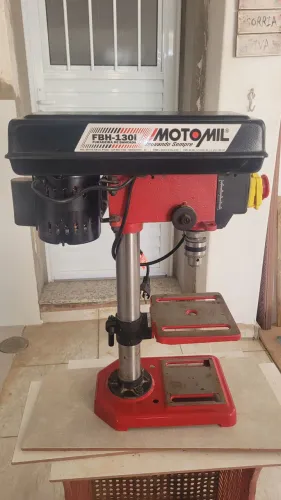 Furadeira de bancada Motomil 127v