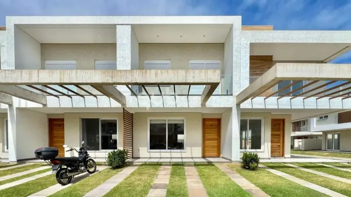 Casa à venda no Condomínio Murano, 4 quartos, sendo 2 suítes, mobiliada.