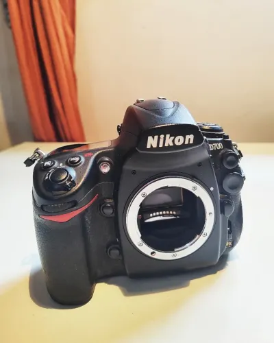 Câmera Digital Full Frame Nikon D700 (Lendária)