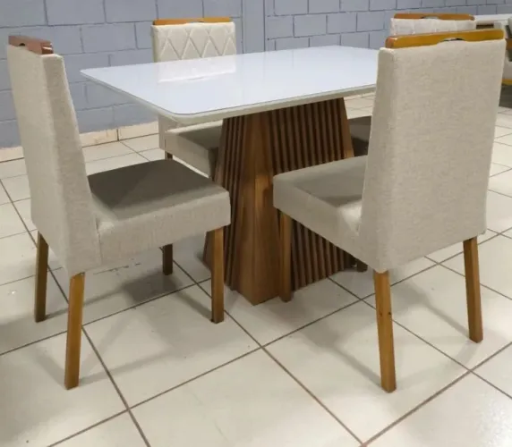 Mesa de jantar Alice Liu com 4 cadeiras