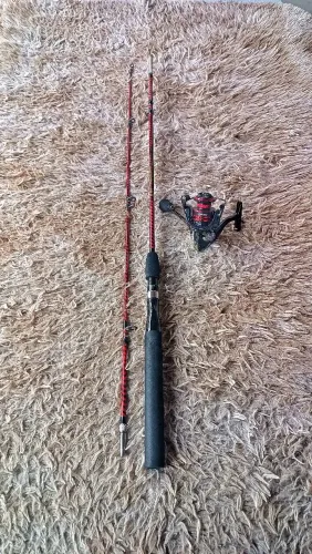 Vara de pesca com molinete novos
