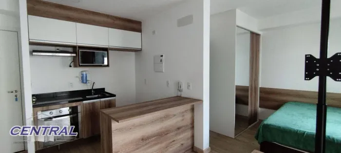 Studio para locação - Condomínio Cidade Maia - 38m² - 1 vaga - varanda - lazer clube - JD: