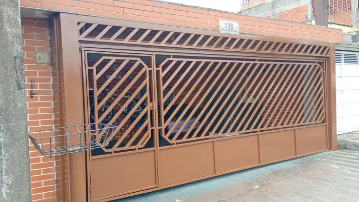 Pintura de portão e residêncial