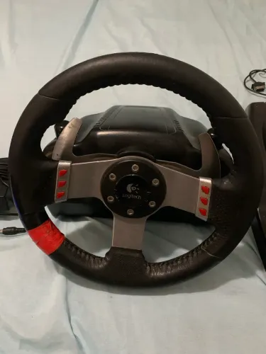 Volante G27 com câmbio