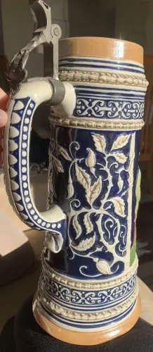 Caneco Chopp - antiga - porcelana - pintado a mao - Ceramarte- Senior (Rio Negrinho S.C.) 