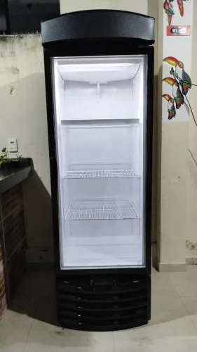 VENDO EXPOSITOR DE BEBIDAS CERVEJEIRA e REFRIGERANTES