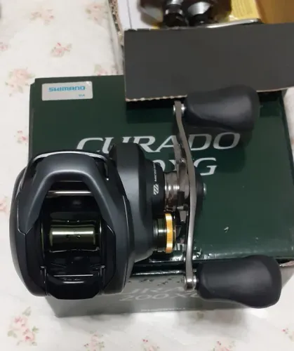 Carretilha Shimano Curado 200XG - Nova