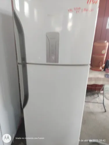 REFRIGERADOR PANASONIC FROST FREE