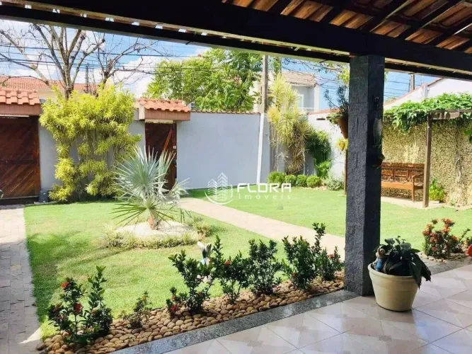 Casa com 3 dormitórios à venda, 200 m² por R$ 900.000,00 - Itaipu - Niterói/RJ