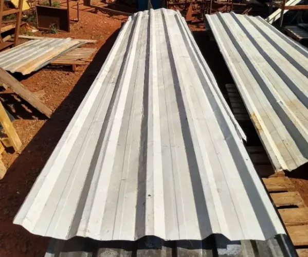 Telhas galvanizadas usadas