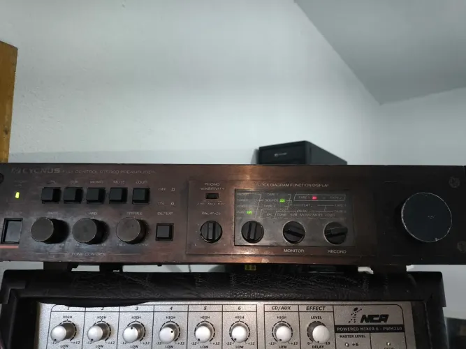 Pré amplificador cygnus cp 1800x